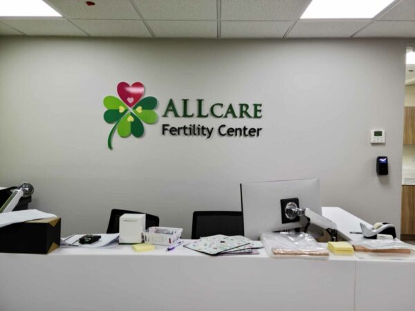 Top 7 Types of Front Desk Signs Every Medical Office Should Consider